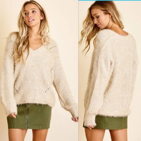 48281 Fuzzy V-neck Sweater - Picture 4 of 4